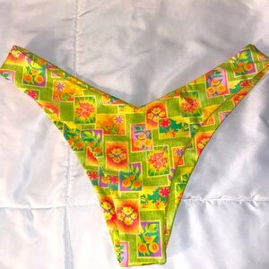 Kulani Kinis- Loco Lime bottom, size XL
